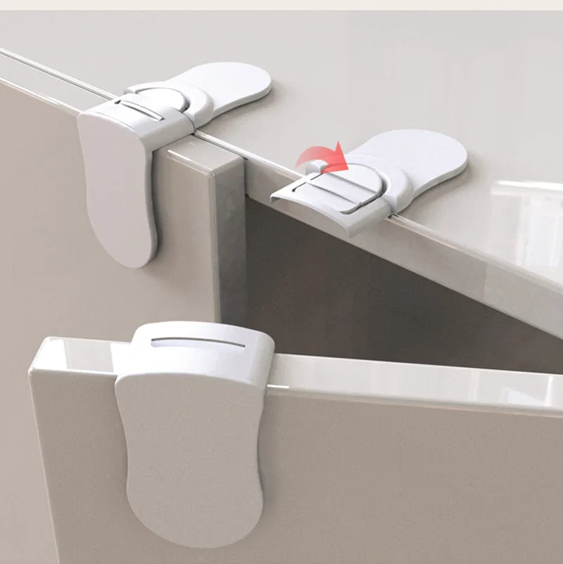 Verrou tiroir bébé sécurité anti-coincement - serrure placard plastique blanc protection enfant