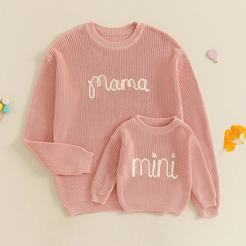 Pull tricoté assorti famille Mybooni — Mère et enfant broderie lettre