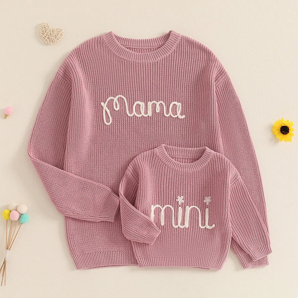 Pull tricoté assorti famille Mybooni — Mère et enfant broderie lettre